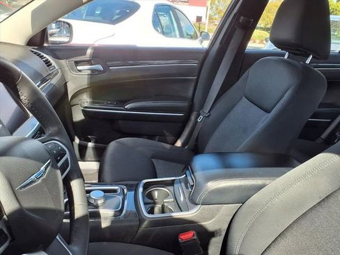 Used 2023 Chrysler 300 S image 8