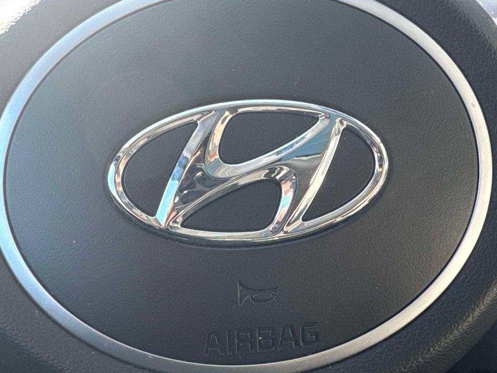Used 2026 Hyundai Tucson SEL Plus AWD/4WD image 32
