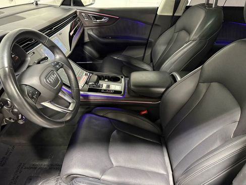 Used 2019 Audi Q8 Prestige w/ Luxury Package image 20