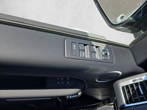 New 2026 Land Rover Discovery Dynamic SE AWD/4WD image 27