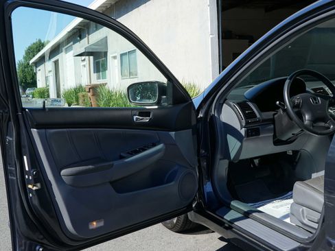 Used 2004 Honda Accord EX image 33