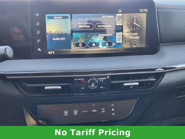 Used 2025 Nissan Kicks SR FWD image 16
