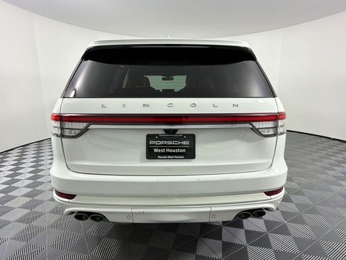 Used 2021 Lincoln Aviator Reserve w/ Equipment Group 210A image 8
