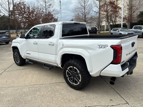 New 2025 Toyota Tacoma TRD Sport image 3