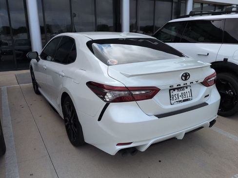 Used 2022 Toyota Camry XSE FWD image 6