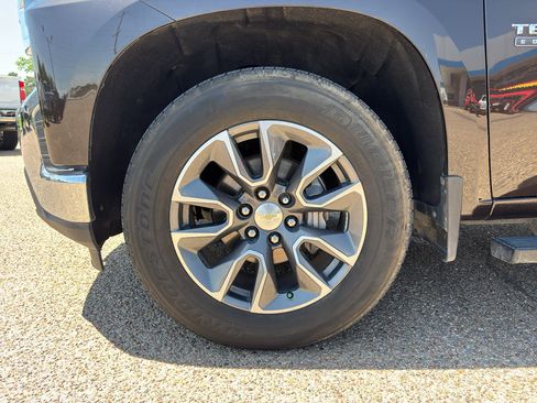 Used 2020 Chevrolet Silverado 1500 LT w/ Texas Edition RWD image 21