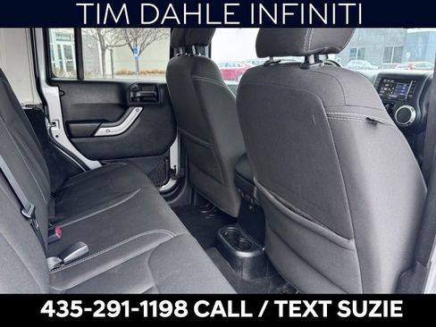 Used 2018 Jeep Wrangler Unlimited Sahara image 14