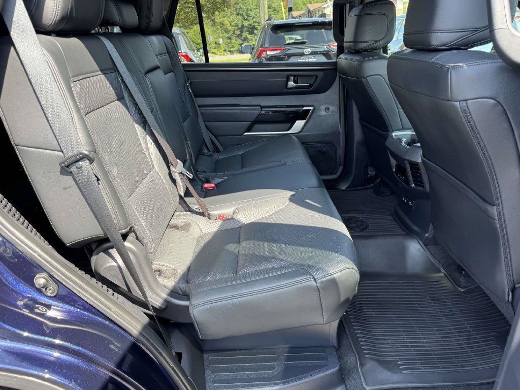 Used 2025 Toyota Sequoia Limited w/ Tow Technology Package AWD/4WD image 16