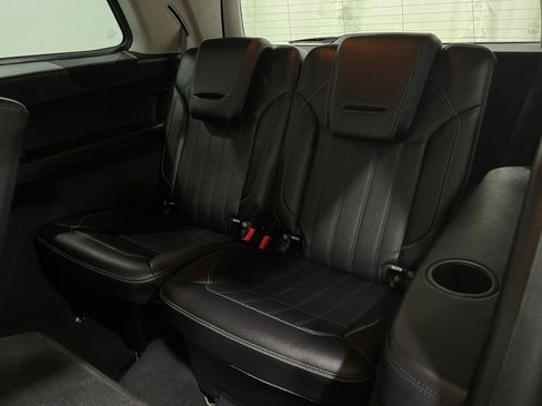 Used 2016 Mercedes-Benz GL 450 4MATIC w/ Premium I Package image 33