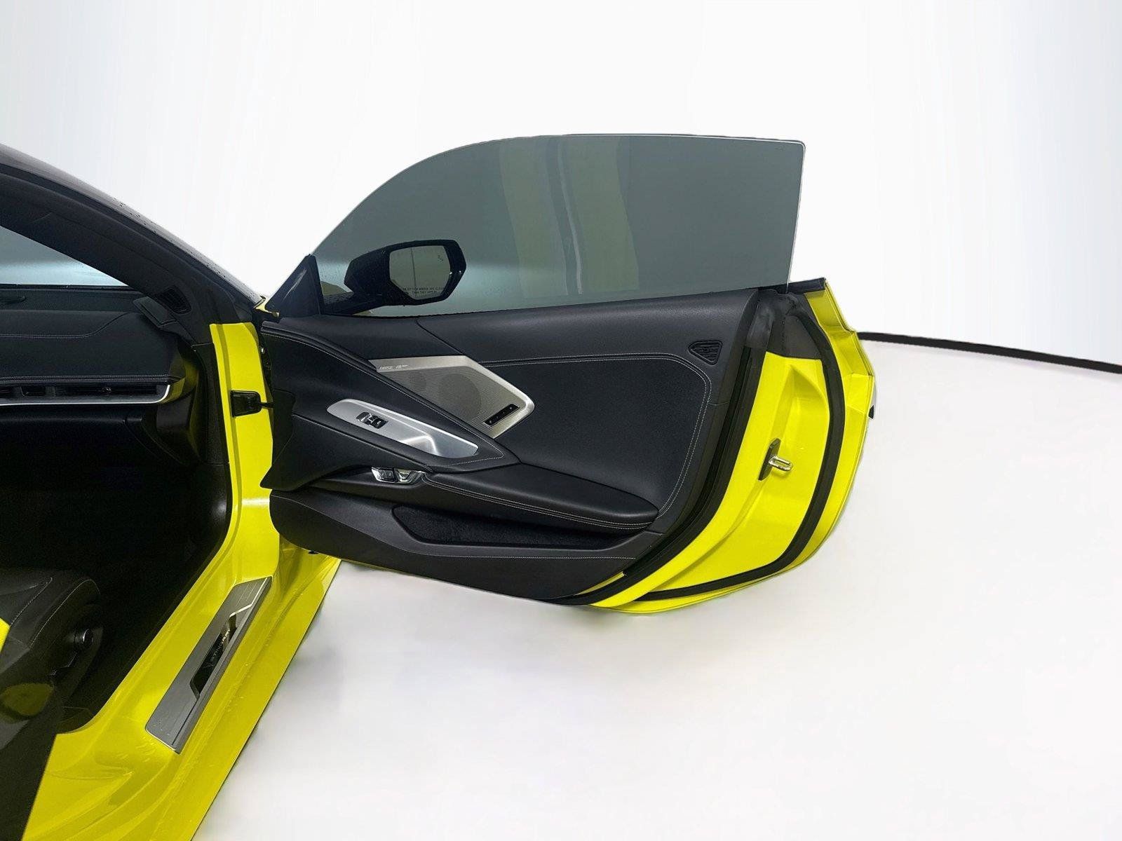 Used 2024 Chevrolet Corvette Stingray Preferred Conv w/ Z51 Performance Package RWD image 24