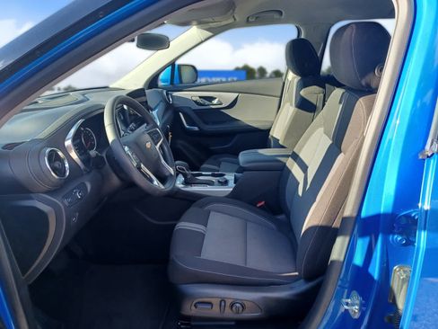 Used 2025 Chevrolet Blazer LT w/ Driver Confidence Package FWD image 7