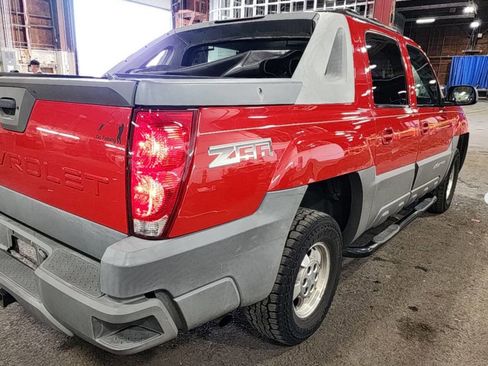Used 2002 Chevrolet Avalanche 2WD w/ Convenience Pkg image 1