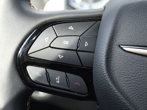 Used 2018 Chrysler 300 S w/ 300S Alloy Package image 29