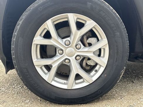 Used 2023 Jeep Grand Cherokee Limited image 33