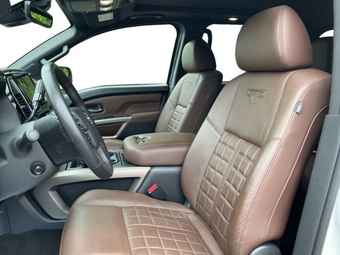 Used 2024 Nissan Titan Platinum Reserve w/ Moonroof Package AWD/4WD image 9