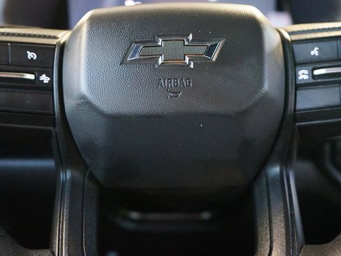 Used 2025 Chevrolet Colorado Trail Boss AWD/4WD image 19