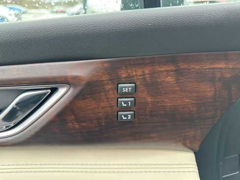 Used 2021 Subaru Ascent Touring w/ Popular Package #2A image 18