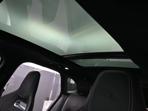 Certified 2024 Jaguar F-PACE R-Dynamic S AWD/4WD image 28