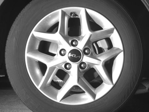 Used 2025 Kia Soul LX w/ LX Technology Package image 13