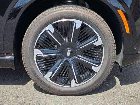 New 2025 Cadillac Escalade IQ Sport 2 AWD/4WD image 17