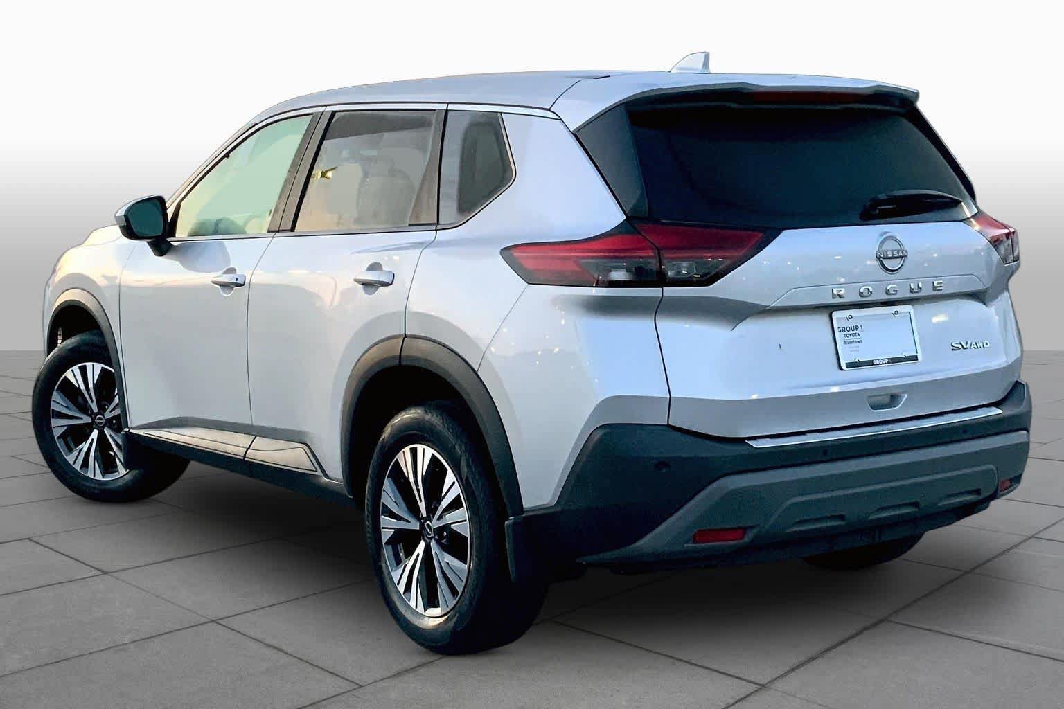 Used 2023 Nissan Rogue SV AWD/4WD image 11