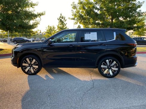 Used 2025 Mitsubishi Outlander SE AWD/4WD image 4