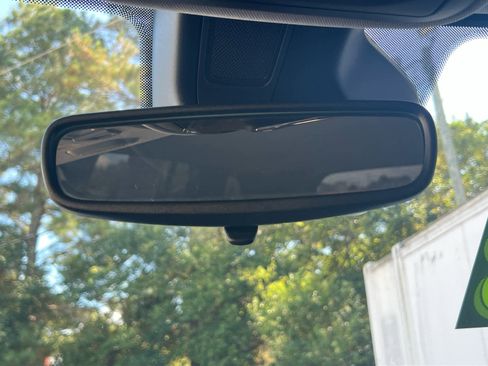 Used 2022 Jeep Grand Cherokee Limited image 28