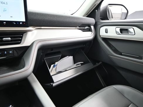 New 2025 Ford Explorer Active w/ Active Comfort Package AWD/4WD image 30