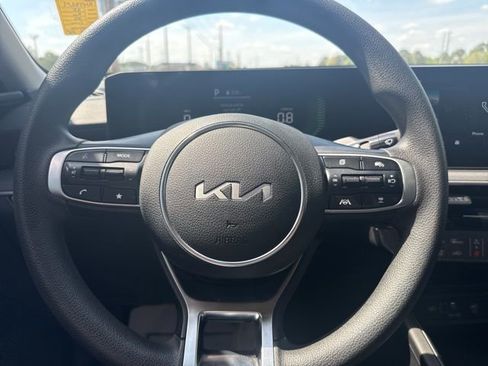 Used 2025 Kia K5 LXS FWD image 16