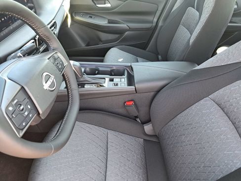 Used 2026 Nissan Sentra SV w/ SV Convenience Package FWD image 18