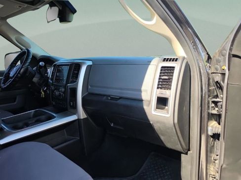 Used 2018 RAM 2500 SLT w/ Luxury Group AWD/4WD image 27
