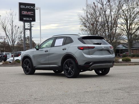 Used 2023 Buick Envision Preferred image 5