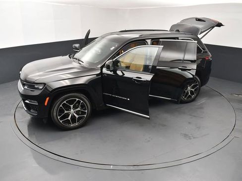 Used 2024 Jeep Grand Cherokee Summit image 27