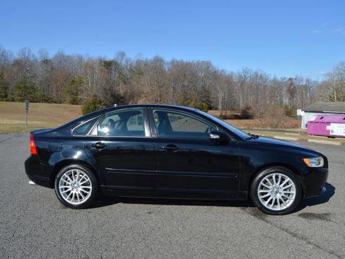 Used 2011 Volvo S40 T5 w/ Preferred Pkg image 57