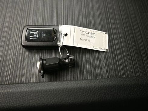 Used 2023 Honda Ridgeline RTL-E image 9