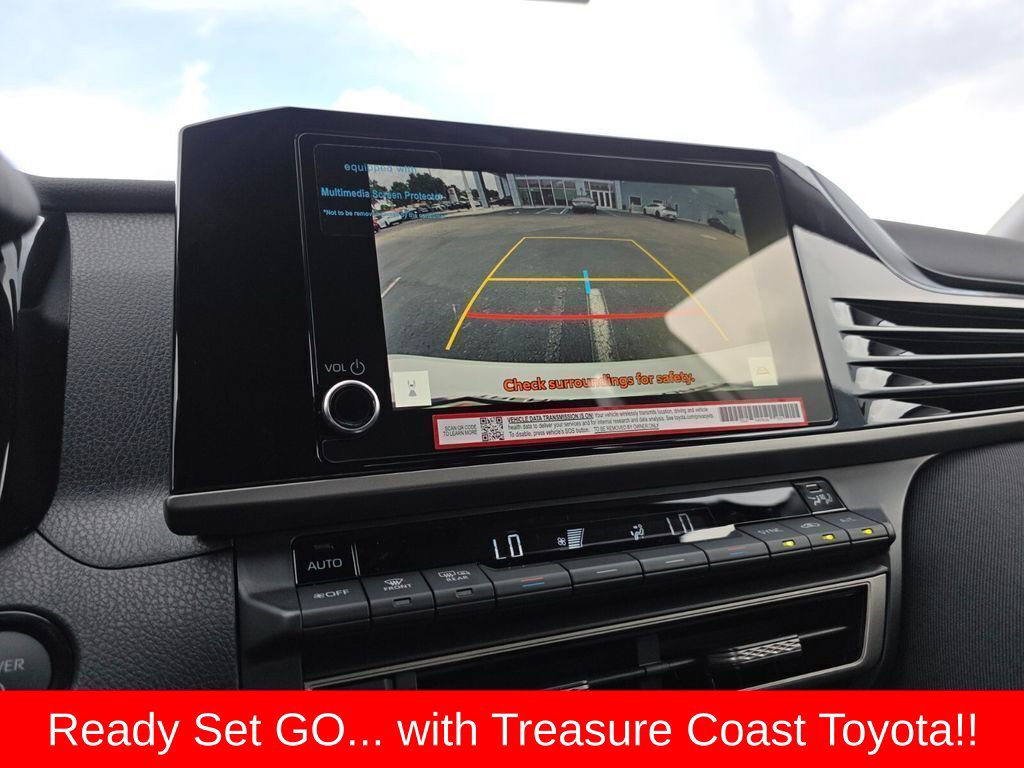 Used 2026 Toyota Camry LE FWD image 34