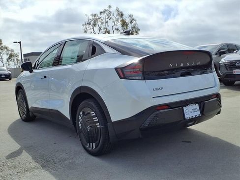 New 2026 Nissan Leaf w/ Floor Mat Package (S+) FWD image 10