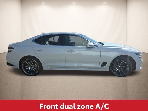 Used 2025 Genesis G70 2.5T image 8