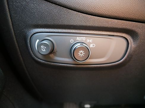 Used 2018 Chevrolet Equinox LT AWD/4WD image 26