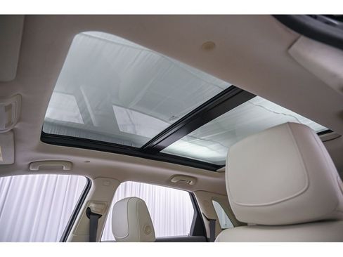 Certified 2021 Cadillac XT5 Premium Luxury image 12