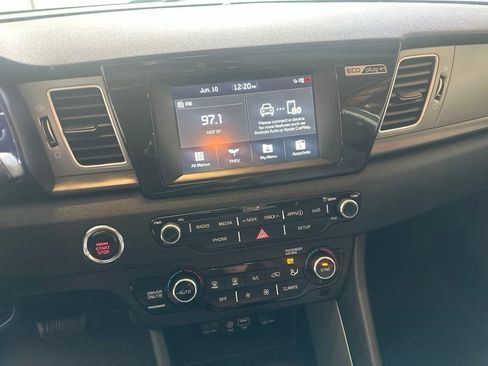 Used 2019 Kia Niro LX FWD image 15