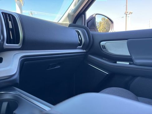 New 2025 Ford Expedition Active image 32