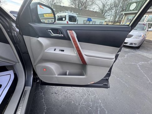 Used 2008 Toyota Highlander Limited image 26