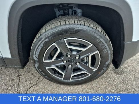 New 2026 Jeep Cherokee Laredo AWD/4WD image 8