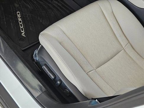 New 2025 Honda Accord SE image 4