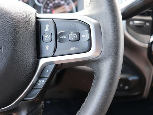Used 2025 RAM 2500 Big Horn AWD/4WD image 25