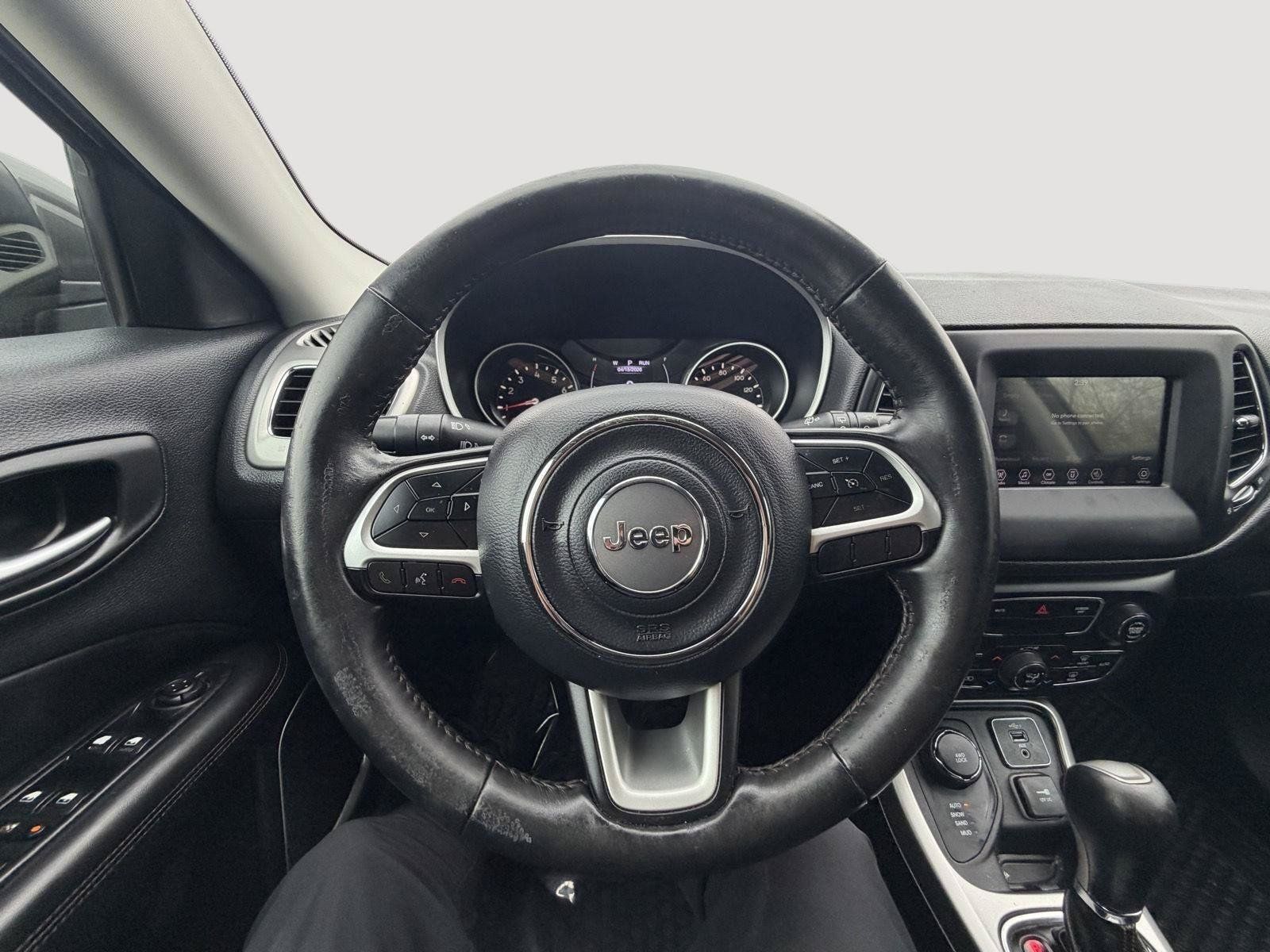 Used 2019 Jeep Compass Latitude w/ Cold Weather Group AWD/4WD image 14