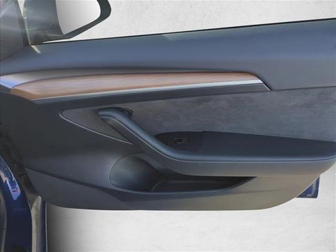 Used 2022 Tesla Model 3 image 21