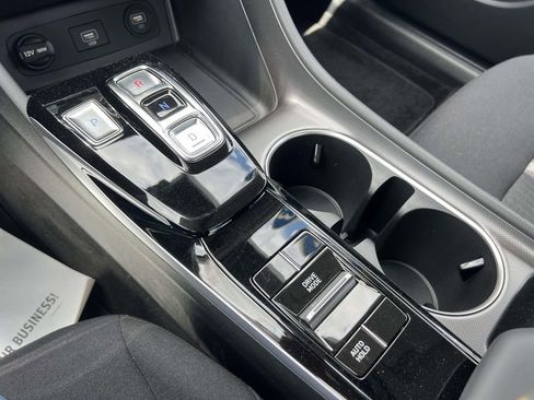 Certified 2023 Hyundai Sonata SEL w/ Preferred Accessory Package FWD image 30