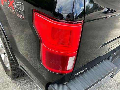 Used 2019 Ford F150 Lariat w/ Equipment Group 502A Luxury AWD/4WD image 26
